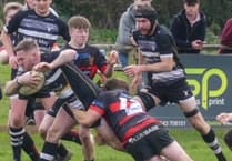 Barbarians' second string in eight-try spree