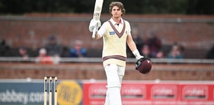 Local boy Abell signs extended contract with Somerset 