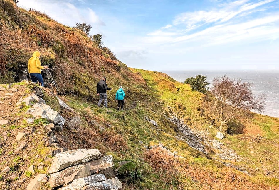 National park team keeps footpaths open