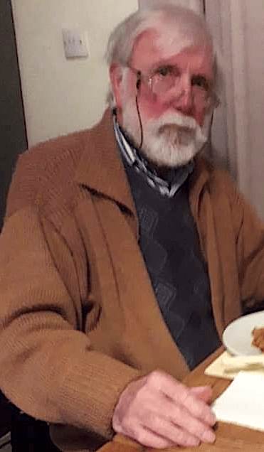 Former HMS Amethyst crew member Ernie Munson, who survived the 1949 'Yangtze Incident' in China's civil war, has died.