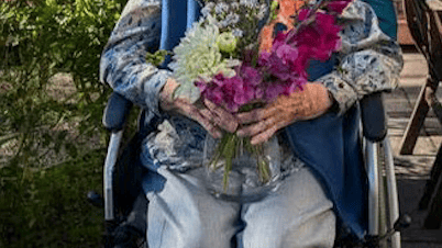 Minehead party and afternoon tea as family & friends celebrate Peggy's 99th birthday