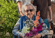 Minehead party and afternoon tea as family & friends celebrate Peggy's 99th birthday