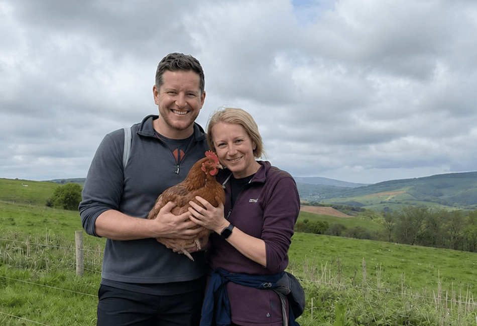'Pecky Blinders' inspire retired teacher's charity walk