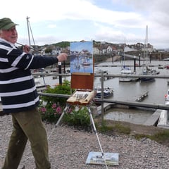 Gallery hosts artist's plein paintings exhibition