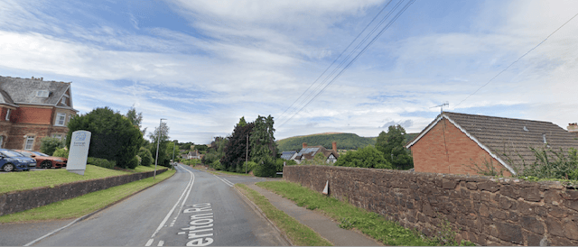 Power cut hits dozens in early hours