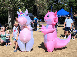 School's out - it's party picnic time 