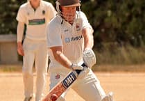 Minehead go down to leaders Taunton Deane