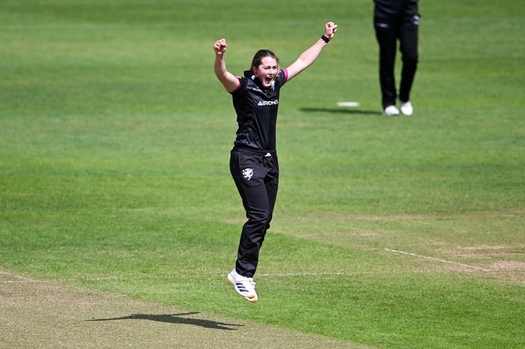 Ellie Anderson - five wickets