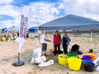 Festival beach clean-up by volunteers