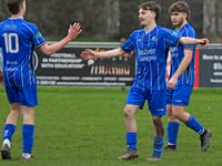 Minehead lose out to injury-time goal 