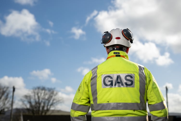 A £1.2 million gas pipes upgrade is continuing in Watchet and Williton.
