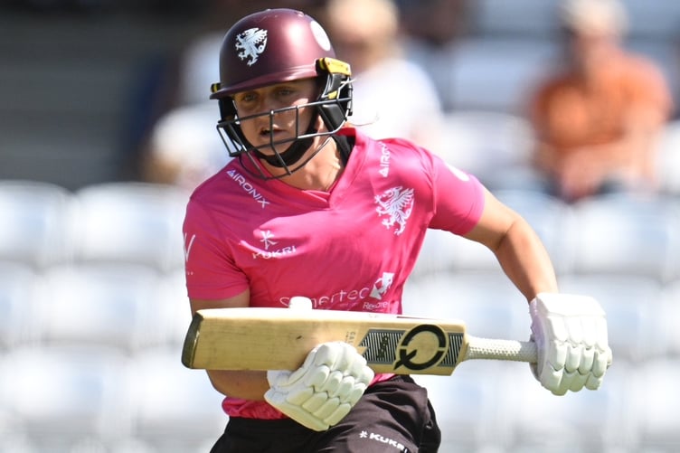 Niamh Holland - has extended her contract with Somerset