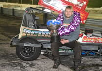Avery wins Rosebowl after Harraway's misfortune at Smeatharpe